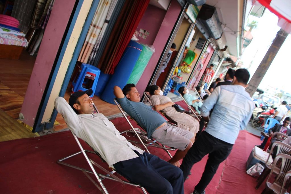 सहकारी संस्थाको २३औ बार्षिक उत्सवकाे अवसरमा खुल्ला रक्तदान कार्यक्रम